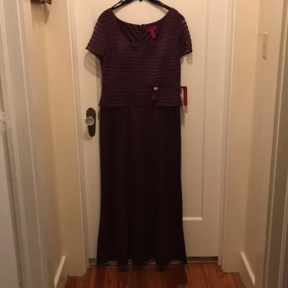 Js Collections Formal Gown Size 14 - image 1